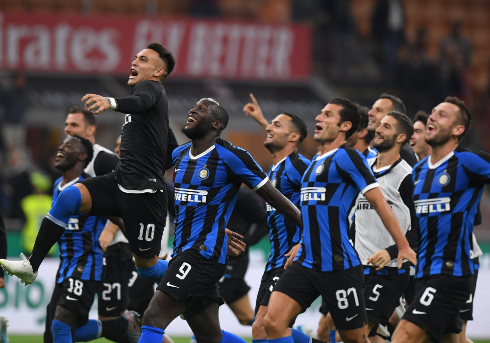 足球巴萨传奇出山担任俱乐部高层（巴萨名宿回归出任俱乐部高层）