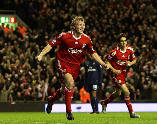 凤凰稳了？过去8次常规赛对阵跳伞蚁，凤凰7胜1负（交手有底气：凤凰近8次常规赛对阵跳伞蚁取得7胜1负）