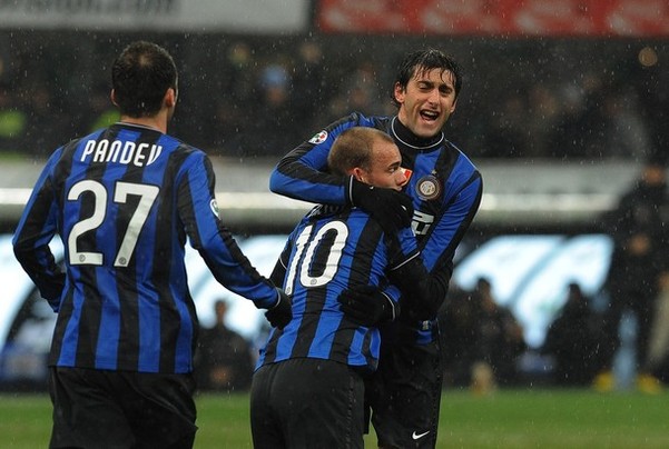 篮球湖人球员赛季数据持续上升（湖人球员本赛季数据稳步提升）