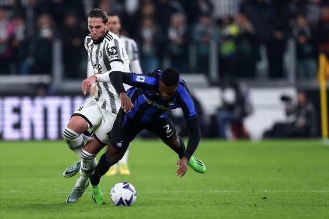 那个拥抱是整场最暖的一幕（那个拥抱，定格了全场最温暖的瞬间）