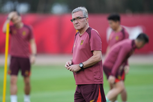 任骏飞接班人！广东男篮18岁小将王洪泽高效砍下15分8板3助攻（广东男篮18岁新星王洪泽高效砍下15分8板3助攻，被誉为任骏飞接班人）