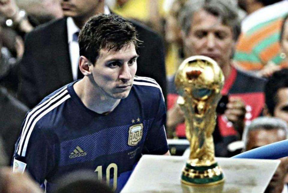 前阿森纳妖锋有望加盟中国联赛，无需转会费，两家西亚劲旅来抢人（前阿森纳前锋或以自由身加盟中国联赛，西亚两大劲旅加入争夺）