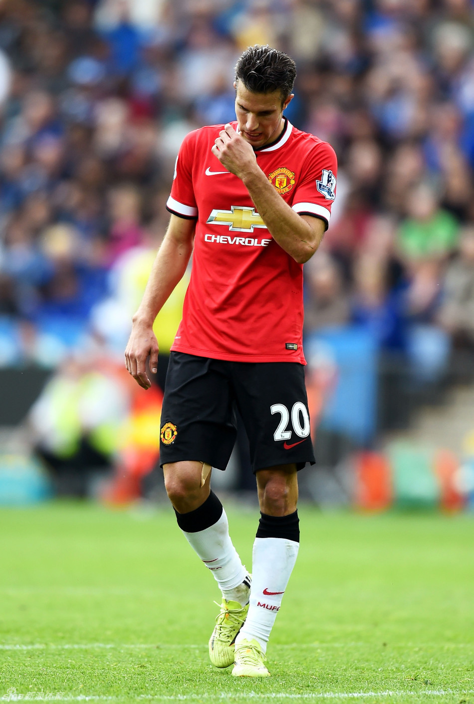 曼联门将高接低挡险救球队（曼联门将多次神扑力挽狂澜）