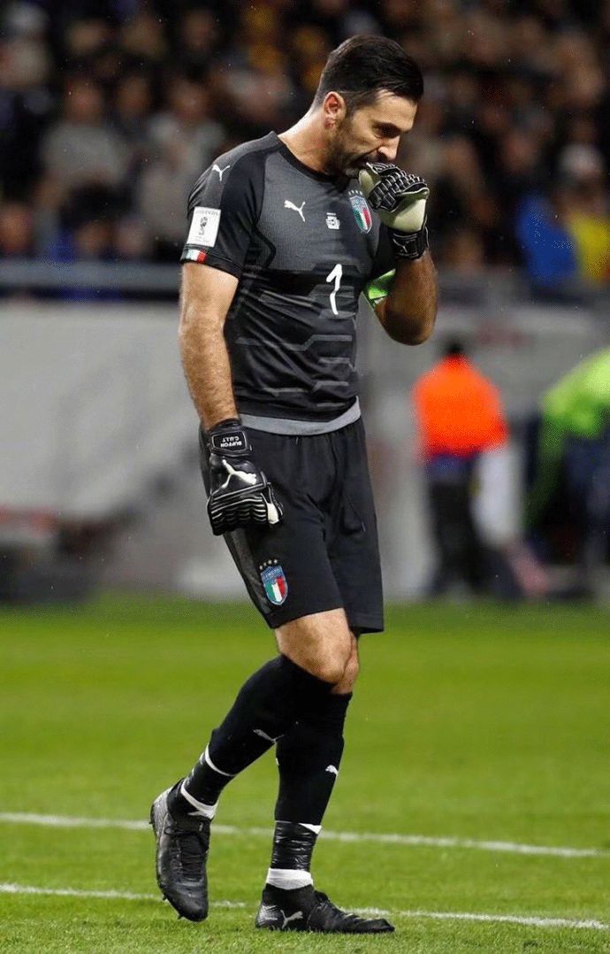 记者：利物浦没有对萨拉赫纪律处罚，他的落选只是阵容选择（记者：萨拉赫未受纪律处罚，落选仅系利物浦阵容选择）