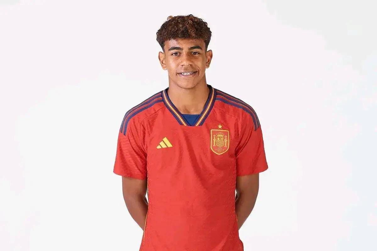 湖人新阵容磨合效果如何？（湖人新阵容磨合成效几何？）